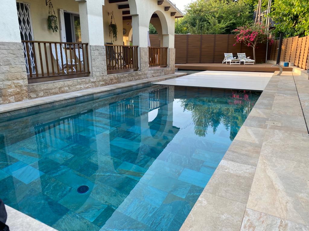 Piscina RosaGres a Sant Cugat