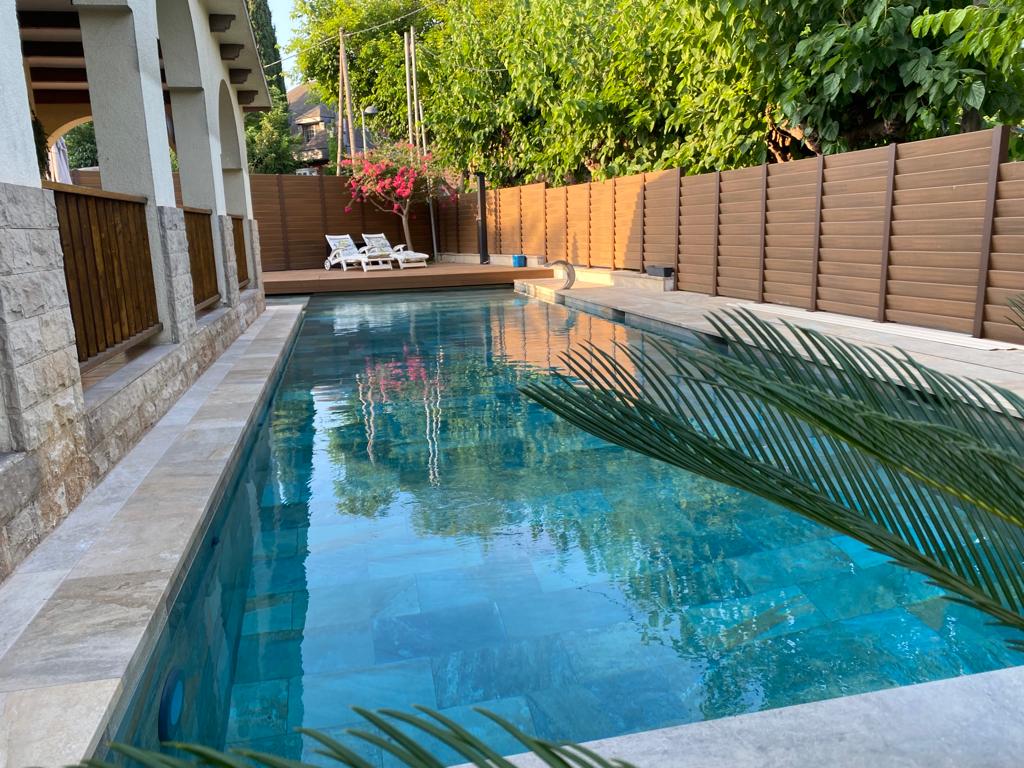 Piscina RosaGres a Sant Cugat