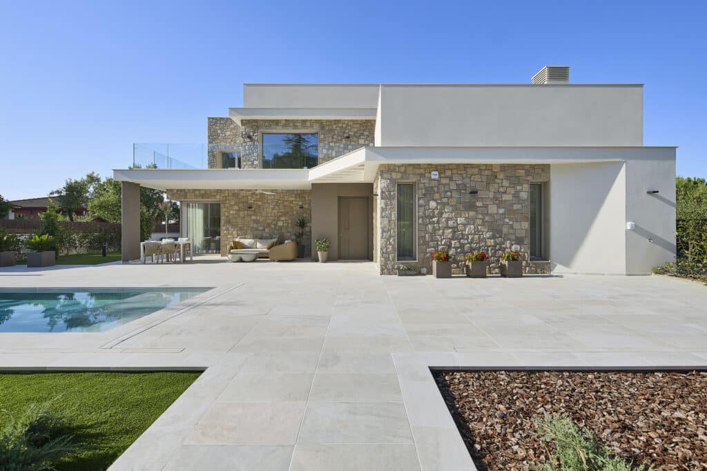 Piscina INOUT a Collbató