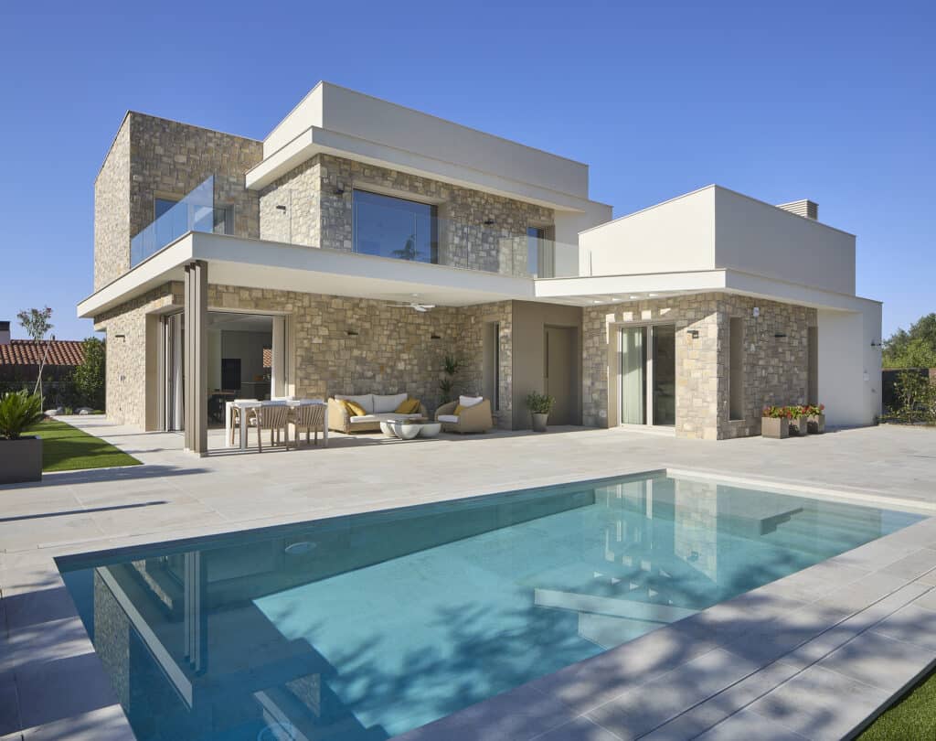 Piscina INOUT a Collbató