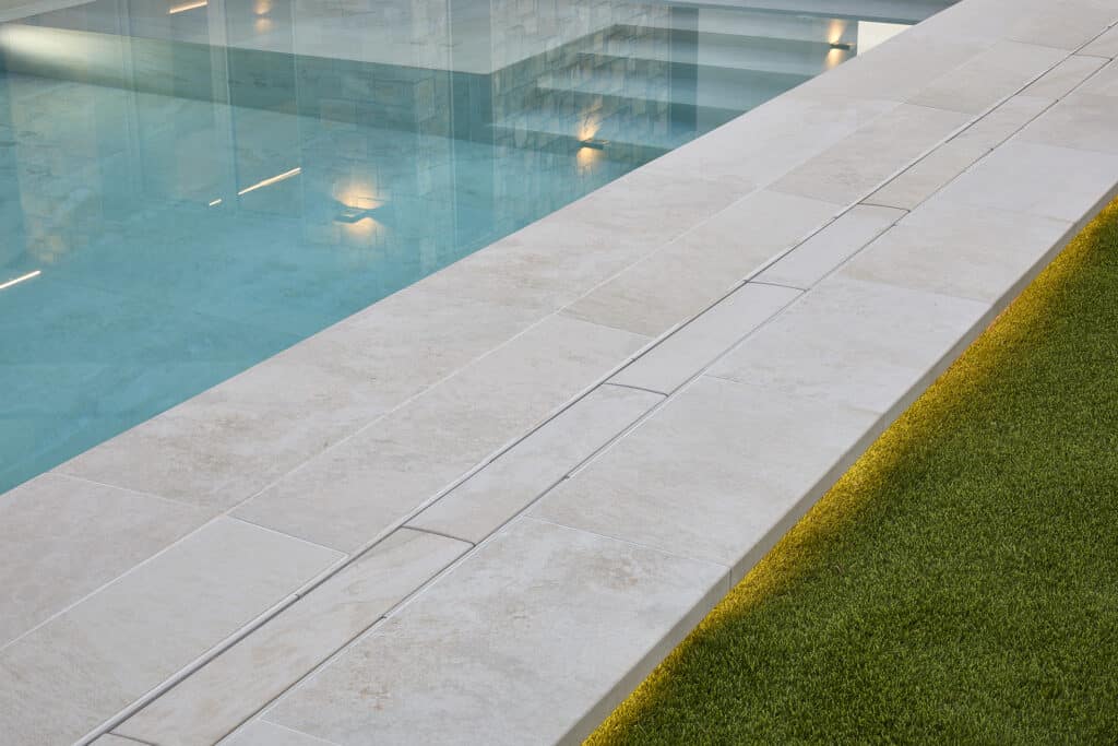 Piscina INOUT a Collbató