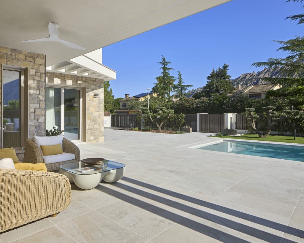 Piscina INOUT a Collbató