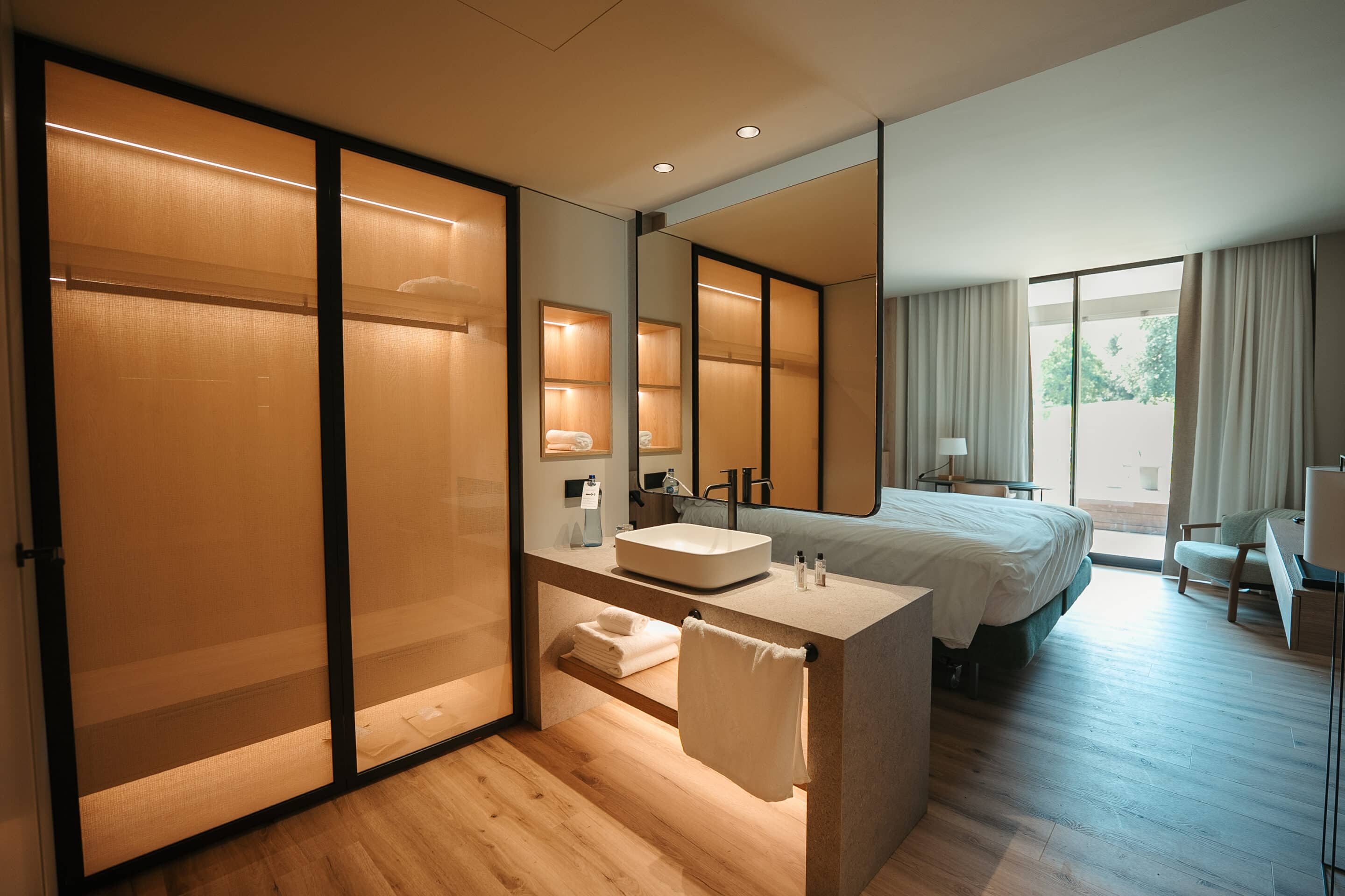 Hotel Món Sant Benet